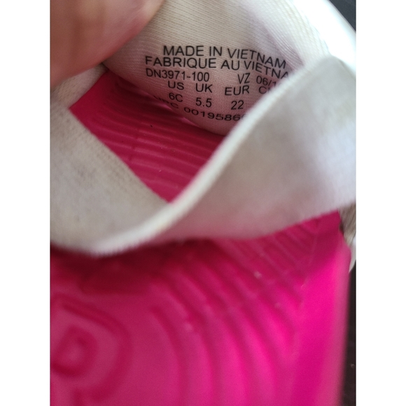 Nike Slides with strap - Picture 3 of 3